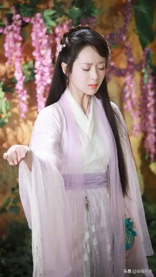 对不起,现在的仙侠剧中的围巾式纱裙我真的已经看腻了

