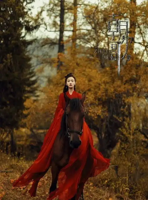 凭延禧走红,被皓镧传拉胯,于正力捧的吴谨言去哪儿了