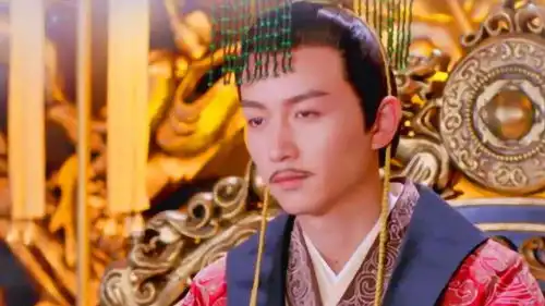 独孤皇后宇文赟死后,杨坚伪造遗诏掌握朝中大权,当众逼死赵越