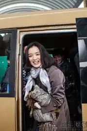 白雪客串校车戏份杀青开车剧照曝光
