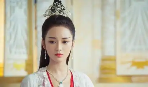 香蜜中两个公主,一个是杨幂家艺人,一个是唐嫣家,差距不小
