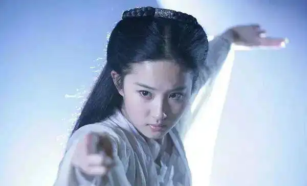 陈玉莲,翁静晶,李若彤刘亦菲哪一版小龙女,是你心目中的小龙女
