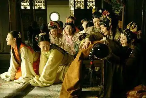 古代大臣被抄家,家中女性怎么办有一种惩罚特别无耻
