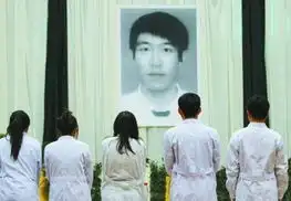 2012年中国十大健康新闻一
