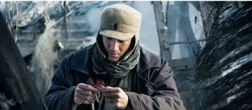 林更新曾接到诈骗电话,呼吁大众关注家里老人,曾演卧底功夫好
