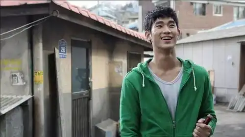 都教授的这部作品,连续刷新韩国影史票房十一项纪录,精彩