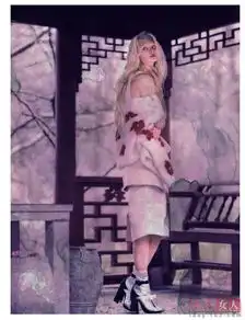 爱丽丝梦游仙境超模震撼魔幻大片
