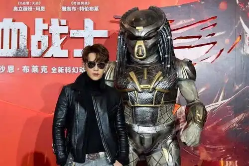 铁血战士在北京举行首映汪东城最强铁粉亮相现场为电影助阵收藏