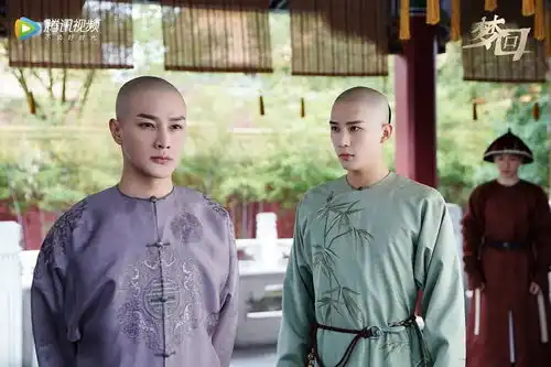 为什么小说梦回大清那么火,而电视剧版却不火呢
