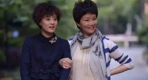 我开男友的车把车刮坏了,他把我扔在路边扬长而去,我把他拉黑了