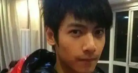 四大男神旧照,罗云熙王一博气质大变,李易峰许凯颜值绝了
