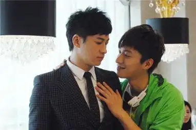 柯震东vs李易峰男神对阵小时代电视剧版pk电影版