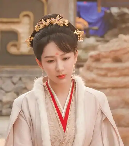 国色芳华即将杀青,杨紫李现二搭,路透cp照太甜,期待值拉满