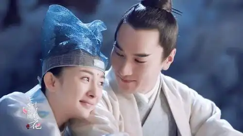 杨幂现身活动现场身材更消瘦,女明星为了美什么都可以忍