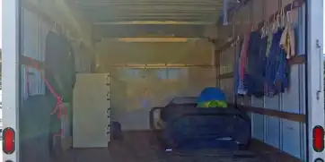 住在公司旁的投资逻辑
