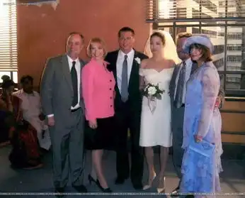 曝皮特朱莉在法国注册结婚相恋九年情史回顾