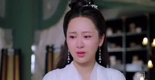杨紫成了醋王大闹不让秦俊杰拍吻戏
