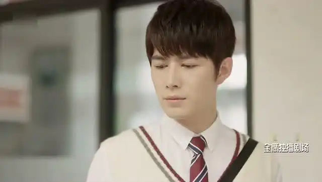 夏至未至白敬亭心疼立夏,傅小司不光不指点还怒掀立夏画板