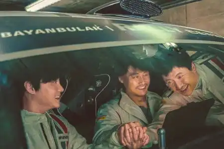 薛之谦被指盗摄飞驰人生2引争议