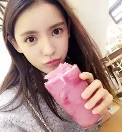 国民老公有主了王思聪女友神似泷泽萝拉