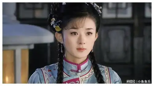 赵丽颖带儿子和父母聚餐,5岁的想想长势喜人,三代同框很是温馨
