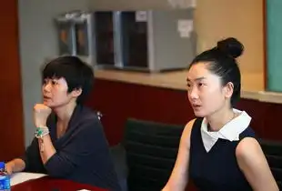 凤凰传奇主唱玲花素颜照,与舞台上判若两人