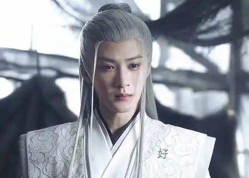 长相思相柳结局活着设定大改,相柳为小夭解蛊,只用了一条命