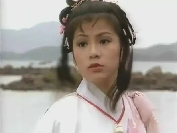 她是影迷心中永远的俏黄蓉,7岁丧父,26岁为情自尽留下一部经典,34年无人替代搜狐娱乐搜狐网