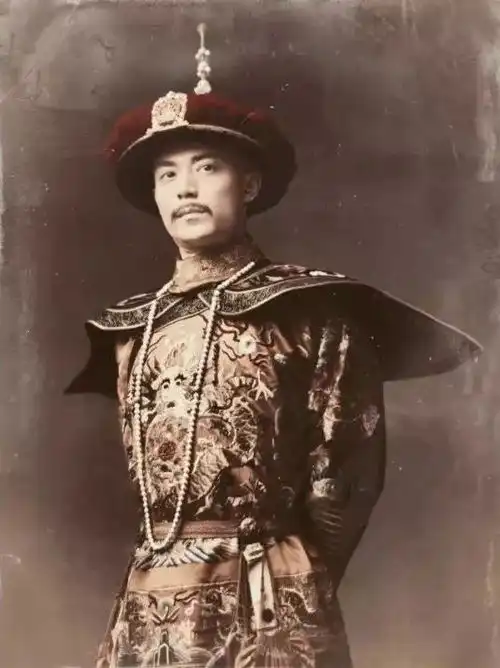 舞动长宁热搜剧剧照背后的男人,没有他没拍过的明星