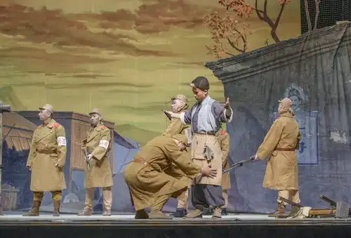 现代京剧红灯记剧照