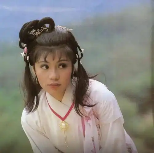 新射雕英雄传郭靖黄蓉引争议,珠玉在前,真不是有颜值就行