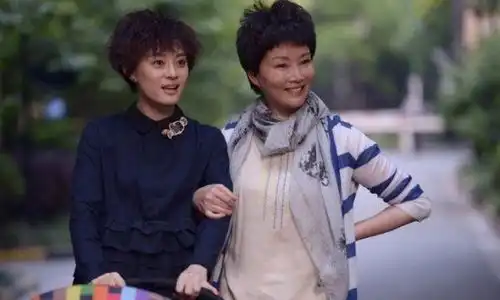 朱茵小舍得中演长公主生活中也是离婚女人想给女儿安全感
