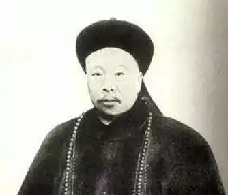 为庆祝慈禧六十大寿,光绪挪用海军经费3000万两,大修颐和园