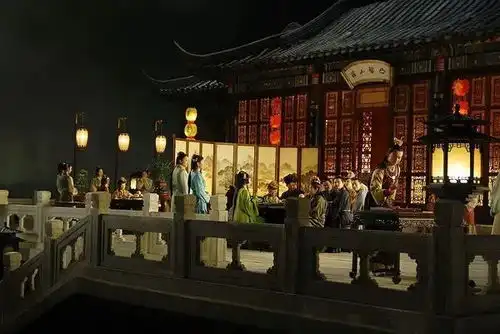 流潋紫演说红楼梦,李少红等来郑晓龙
