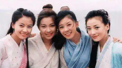 倚天屠龙记中,为何武林人士都在抢屠龙刀,而不抢倚天剑