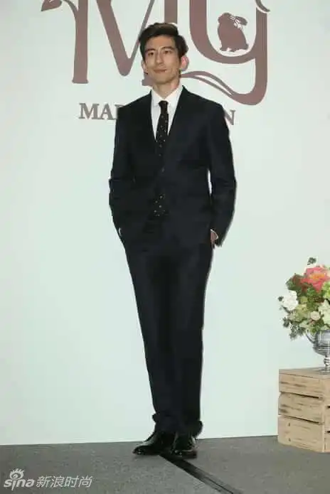 高圆圆赵又廷台北奢华婚礼大腕云集
