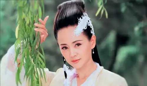 古装女神张定涵被王志飞求婚时有纠结,嫁他生一女被当成宝
