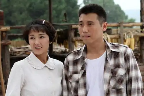 六块六毛六曝三角恋黄曼李乃文大秀甜蜜
