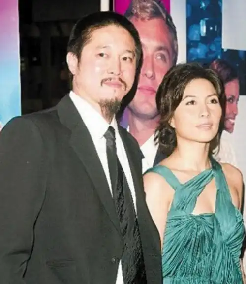 何鸿燊家族画风犀利,儿媳没有存在感,曾要求女婿三从四德
