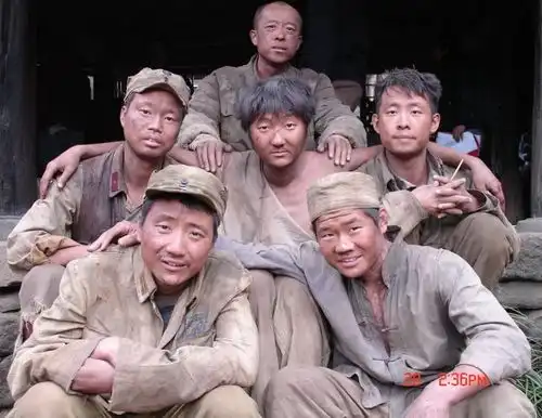 明明是同一人,演过我的团长我的团,再演人世间却认不出
