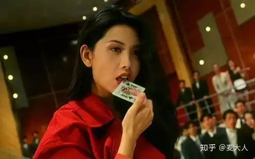 如何评价邱淑贞的长相