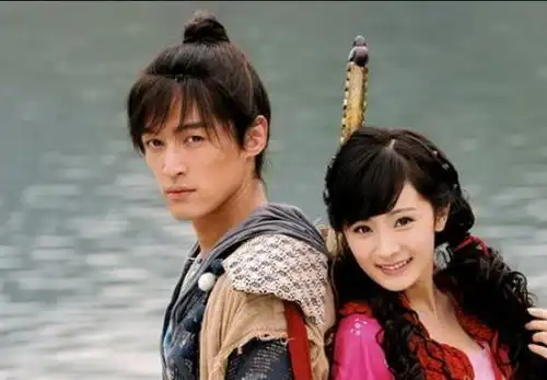 仙剑3为什么景天和雪见对着玉佩许愿没有变成比翼鸟,而唐钰阿奴却变了