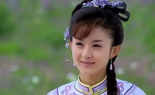 未婚先孕,闪婚闪离,张翰暗讽她不单纯,郑晓龙却说她不简单
