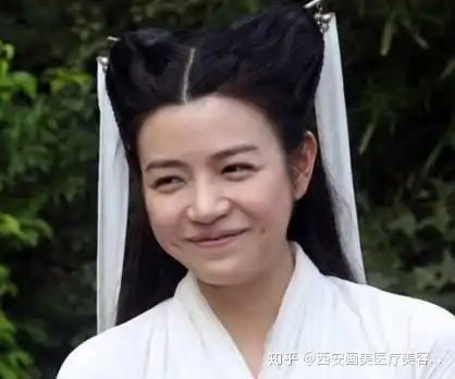 新小龙女剧照前日曝光,网友与刘亦菲很像