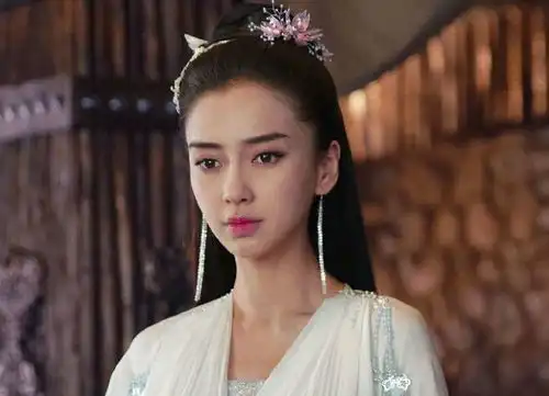 赵丽颖的28岁,杨幂的28岁,杨颖的28岁,统统输给了她的28岁
