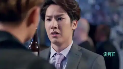 谈判官黄子韬明知道弟弟酒精过敏还要威胁他喝啤酒,哥哥的气势是要火啊