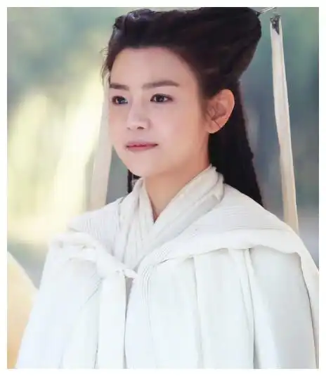 新版神雕侠侣小龙女穿白裙不见仙气,被吐槽像田亮穿女装