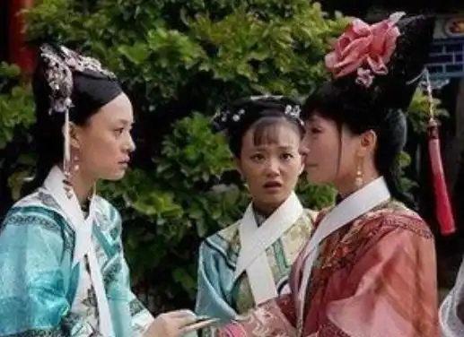 甄嬛传甄嬛第一次怀孕小产,真正的原因是什么
