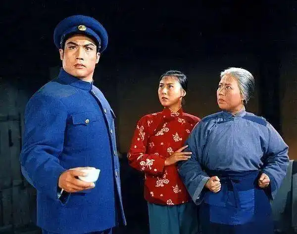 70年代珍贵影像和百张高清照片,带你一起回忆过去的时光
