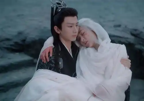 沉香如屑主题曲mv上线,成毅的白发绝美,杨紫的哭戏好虐